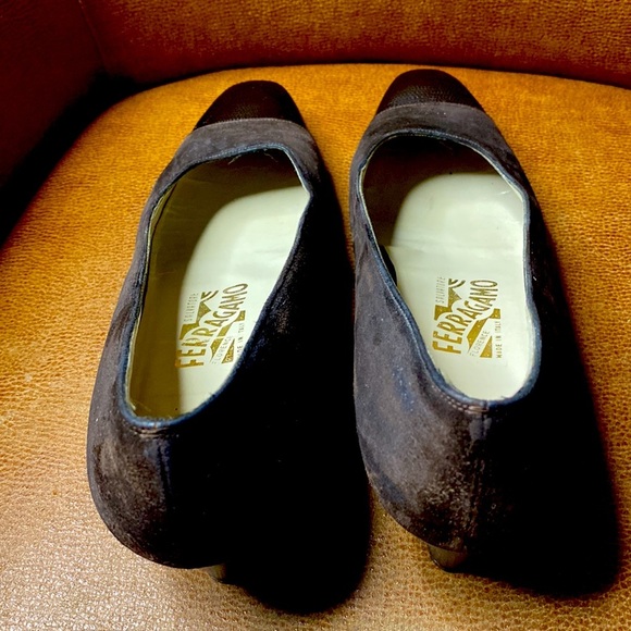 Salvatore Ferragamo Narrow Brown Suede Black Cap Toe Heels Pumps 10AA - Picture 5 of 8